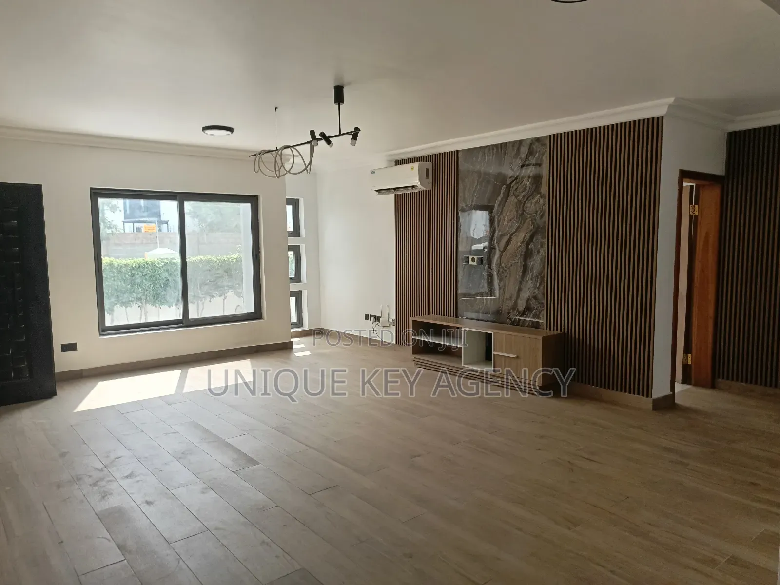 2bdrm Apartment in Unique Key Agency, Manet Court for rent