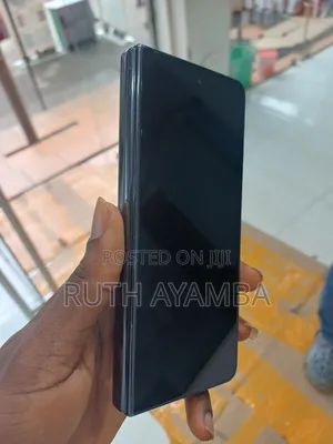 New Samsung Galaxy Z Fold4 256 GB Black