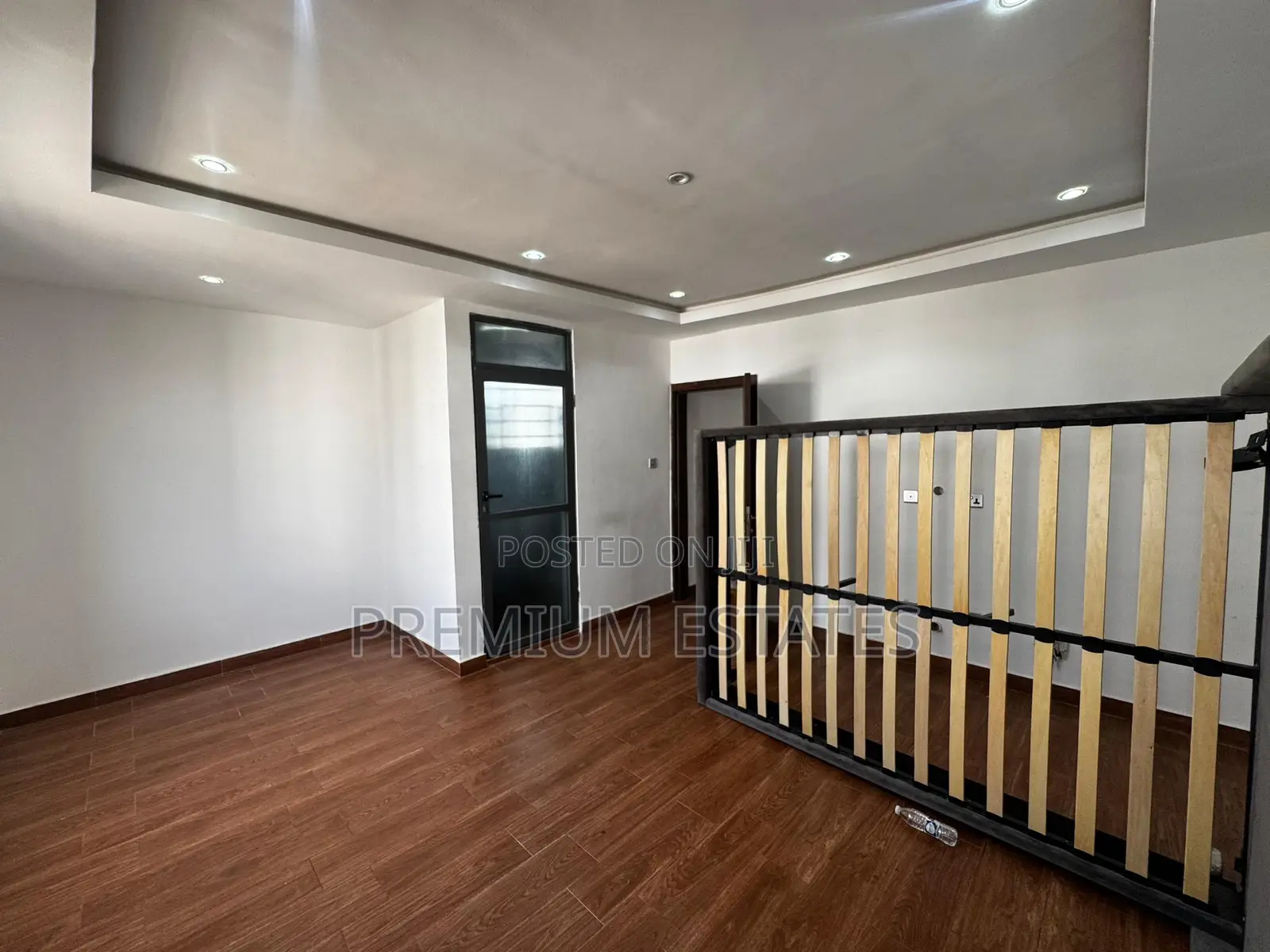 2bdrm House in School Junction for rent