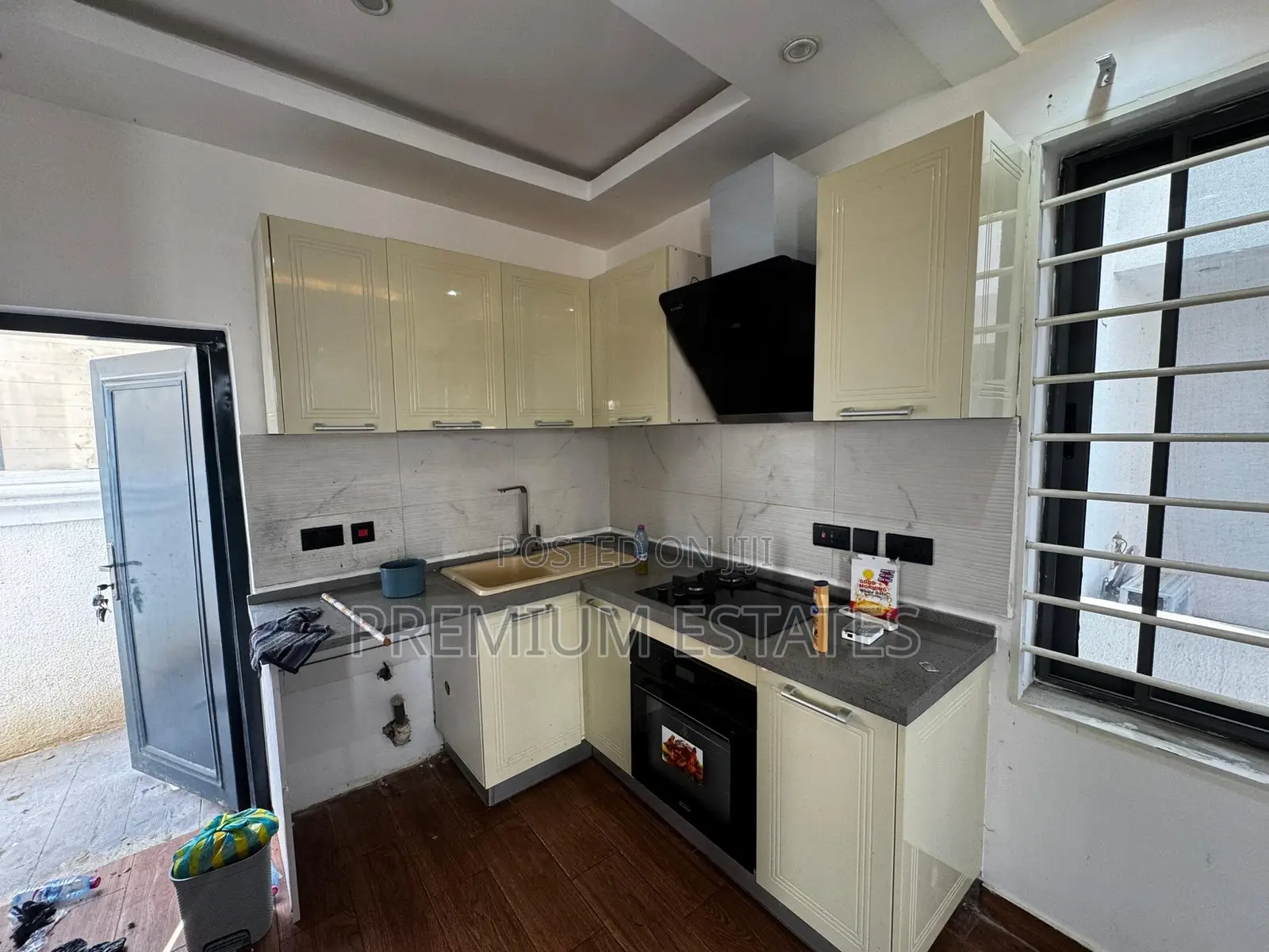 2bdrm House in School Junction for rent