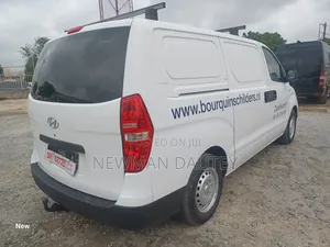Hyundai H1 2009 White