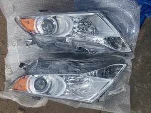 Venza 2009 Headlights