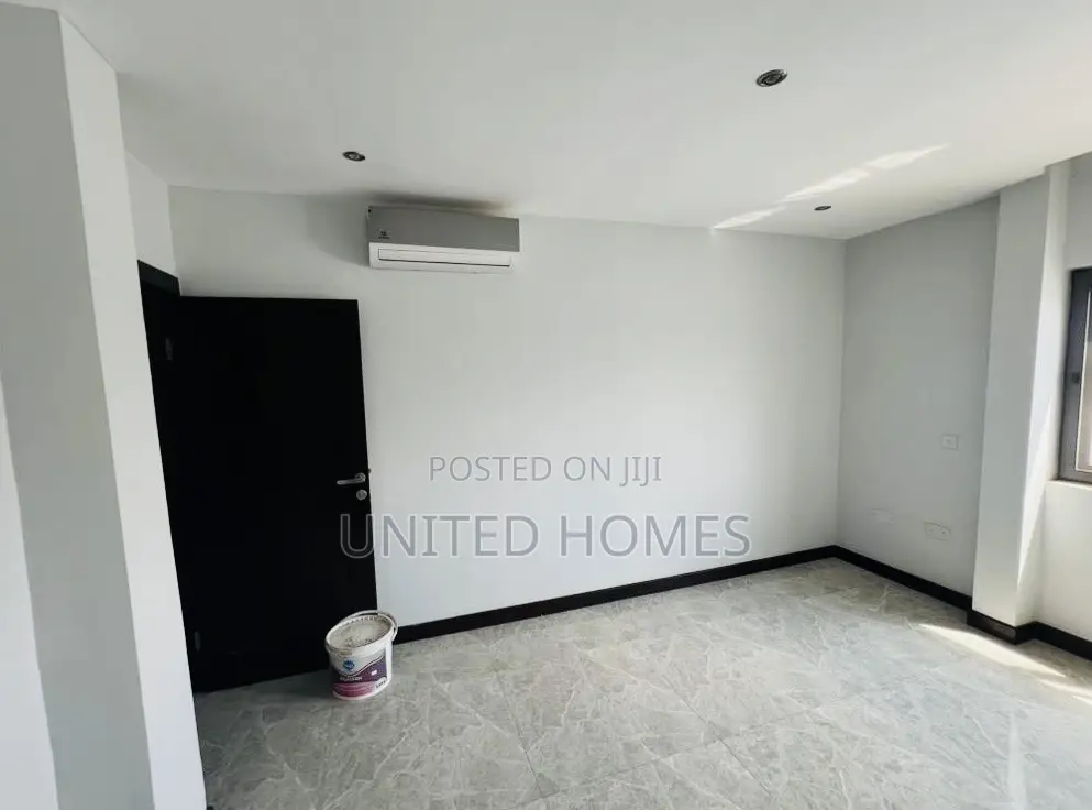 2bdrm Apartment in Abelemkpe for sale