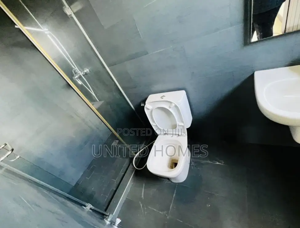 2bdrm Apartment in Abelemkpe for sale