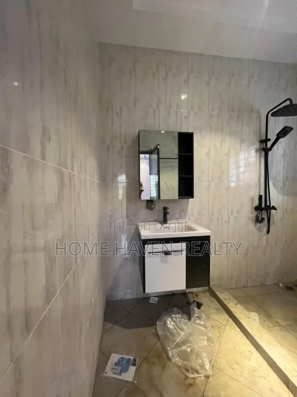 2bdrm Apartment in Pillar 2, Dome for rent