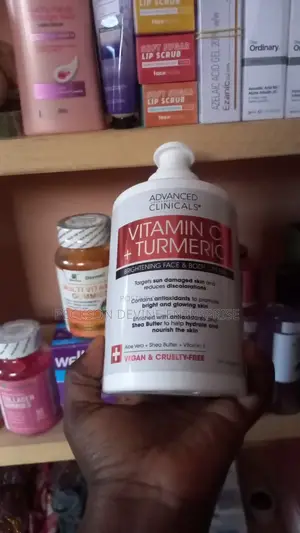 Advanced Clinical Vitamin C + Turmeric Cream