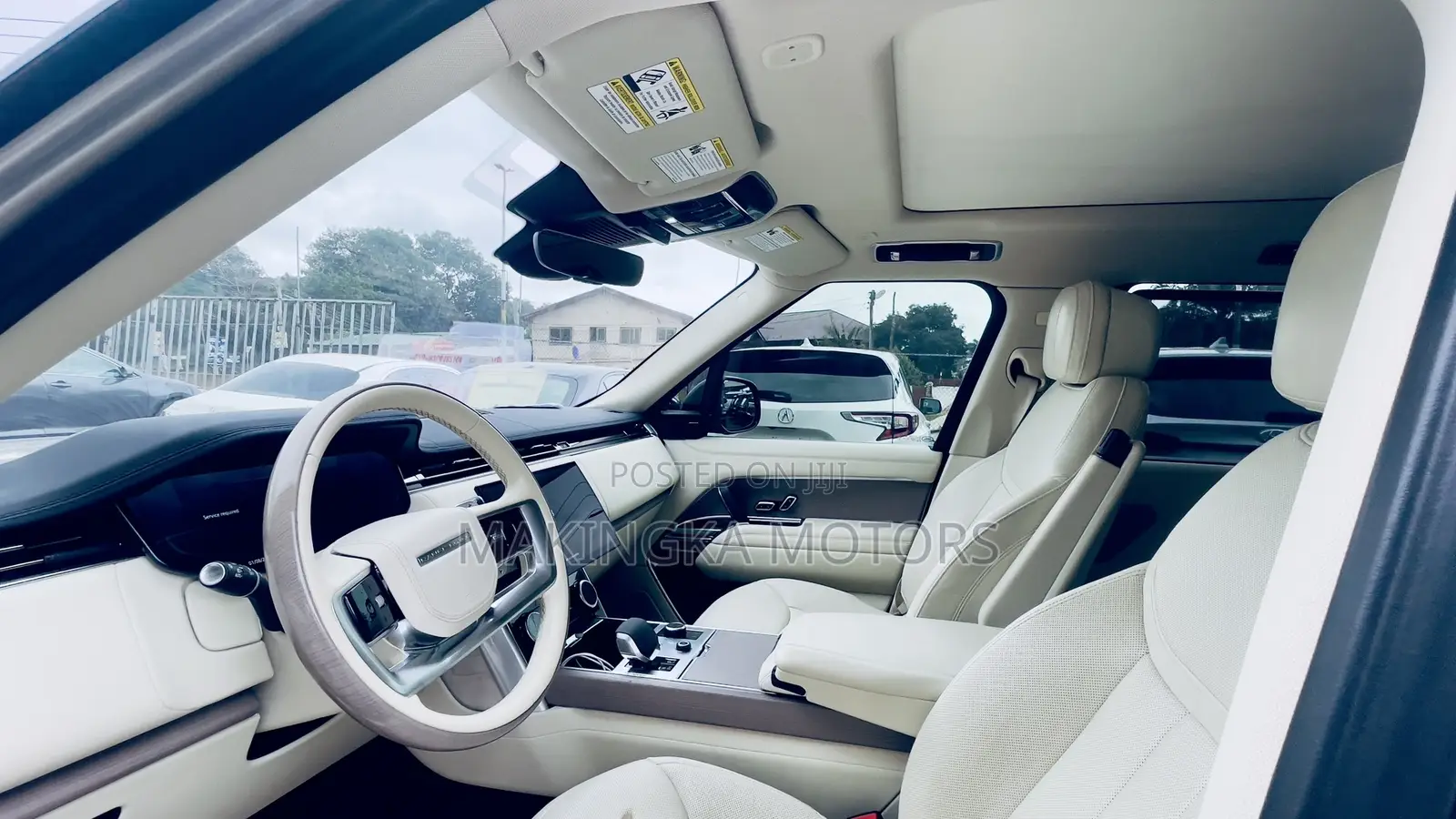Land Rover Range Rover Vogue 2024 Gold