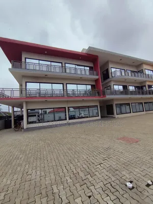 3bdrm Apartment in American House, East Legon for rent