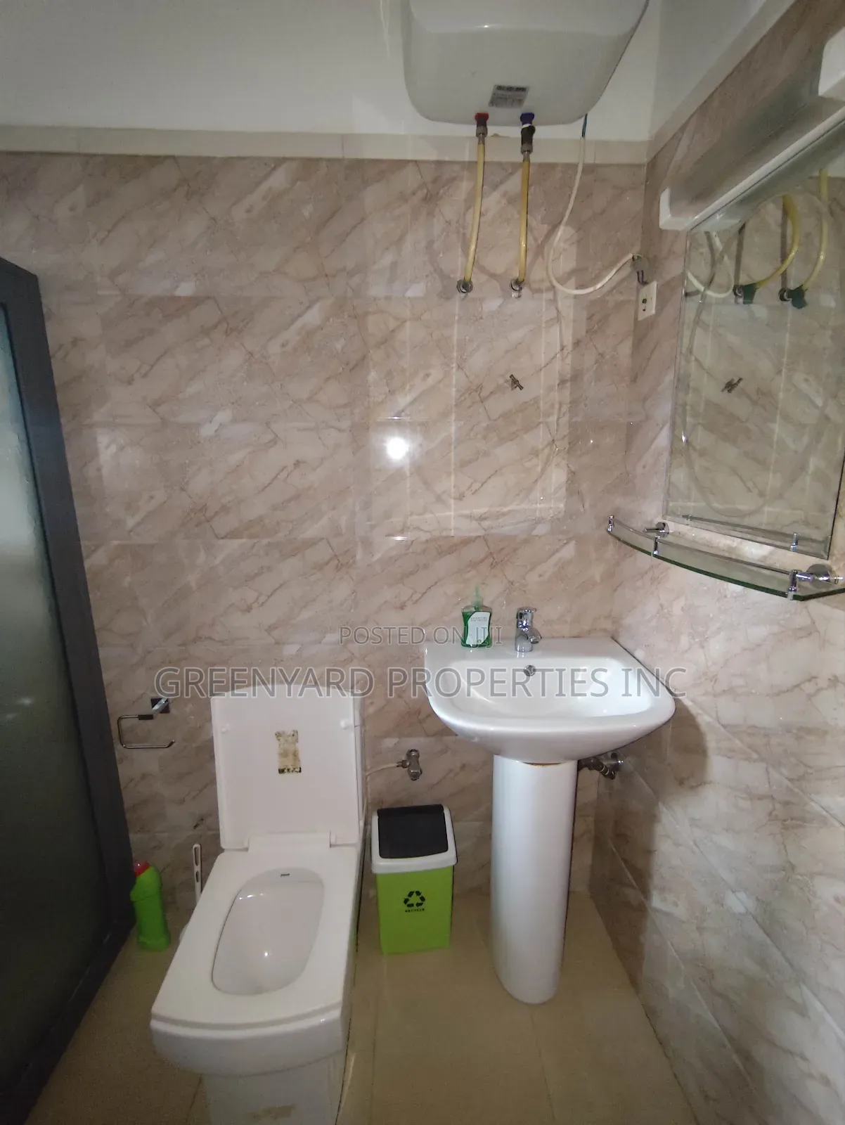 3bdrm Apartment in American House, East Legon for rent