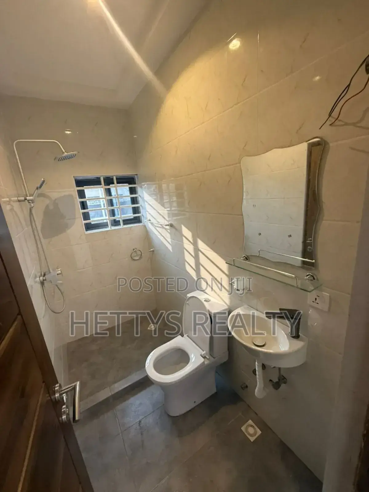 3bdrm House in Ablekuma for sale
