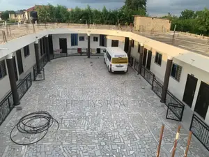 20bdrm Apartment in Kumasi Metropolitan for sale
