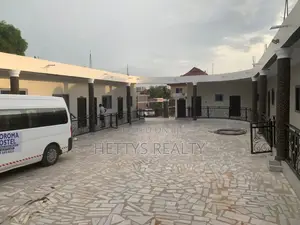 20bdrm Apartment in Kumasi Metropolitan for sale