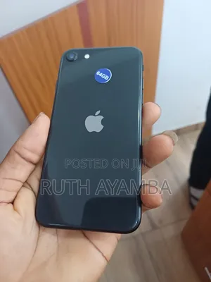 Apple iPhone SE (2020) 64 GB Black