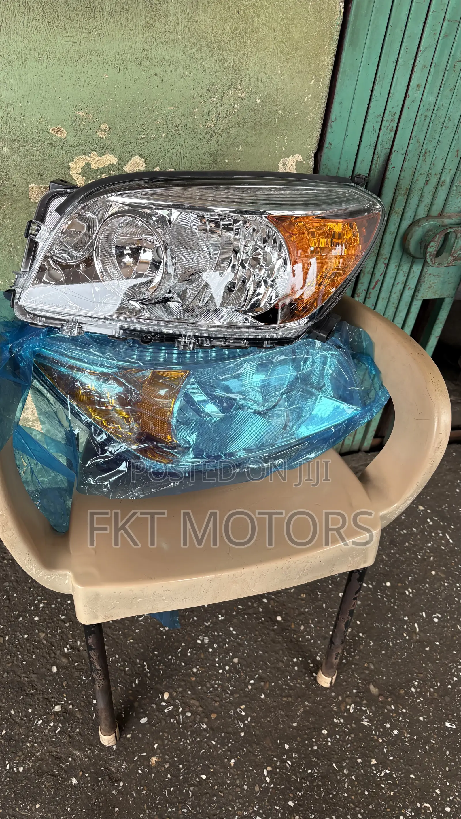 Toyota Rav4 Headlights 2004,2005,2006,2007,2008,2009,2010