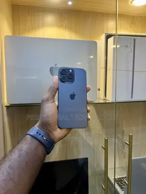 New Apple iPhone 15 Pro Max 256 GB Black