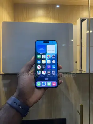 New Apple iPhone 15 Pro Max 256 GB Black