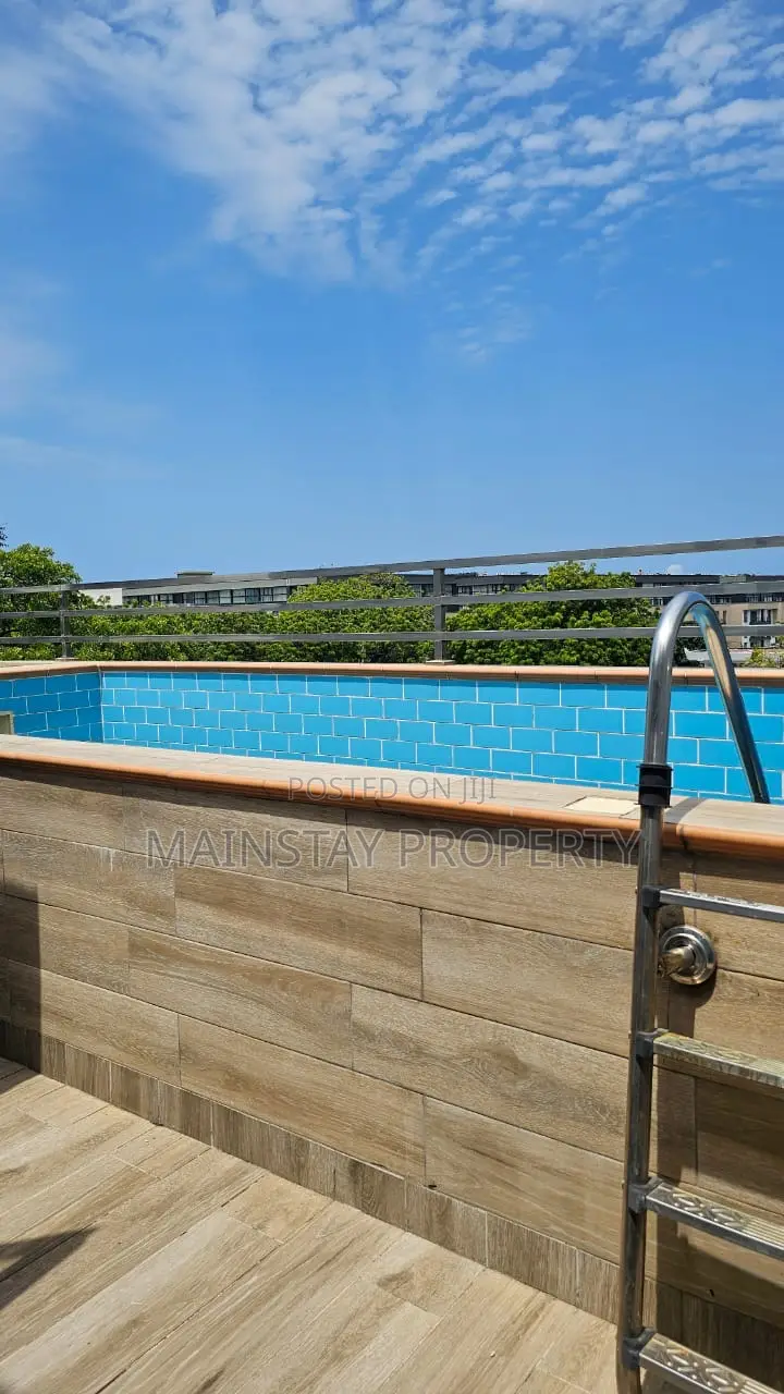 4bdrm Townhouse / Terrace in Cantonments for rent