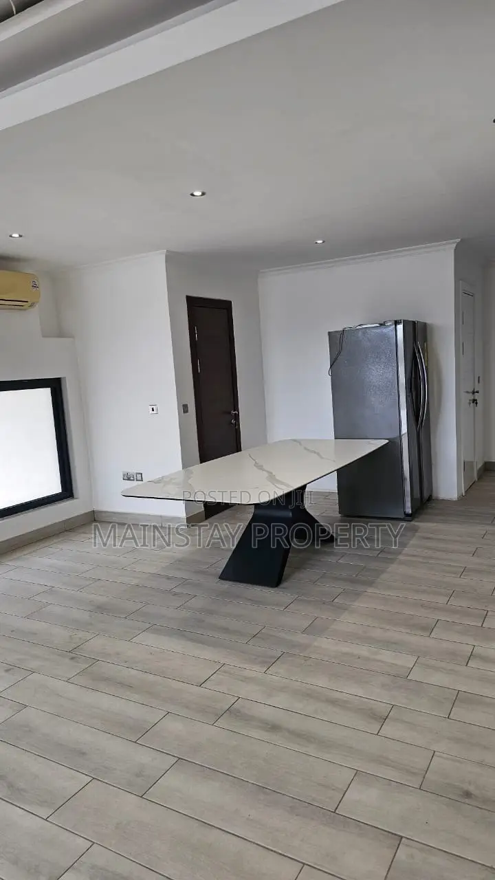 4bdrm Townhouse / Terrace in Cantonments for rent