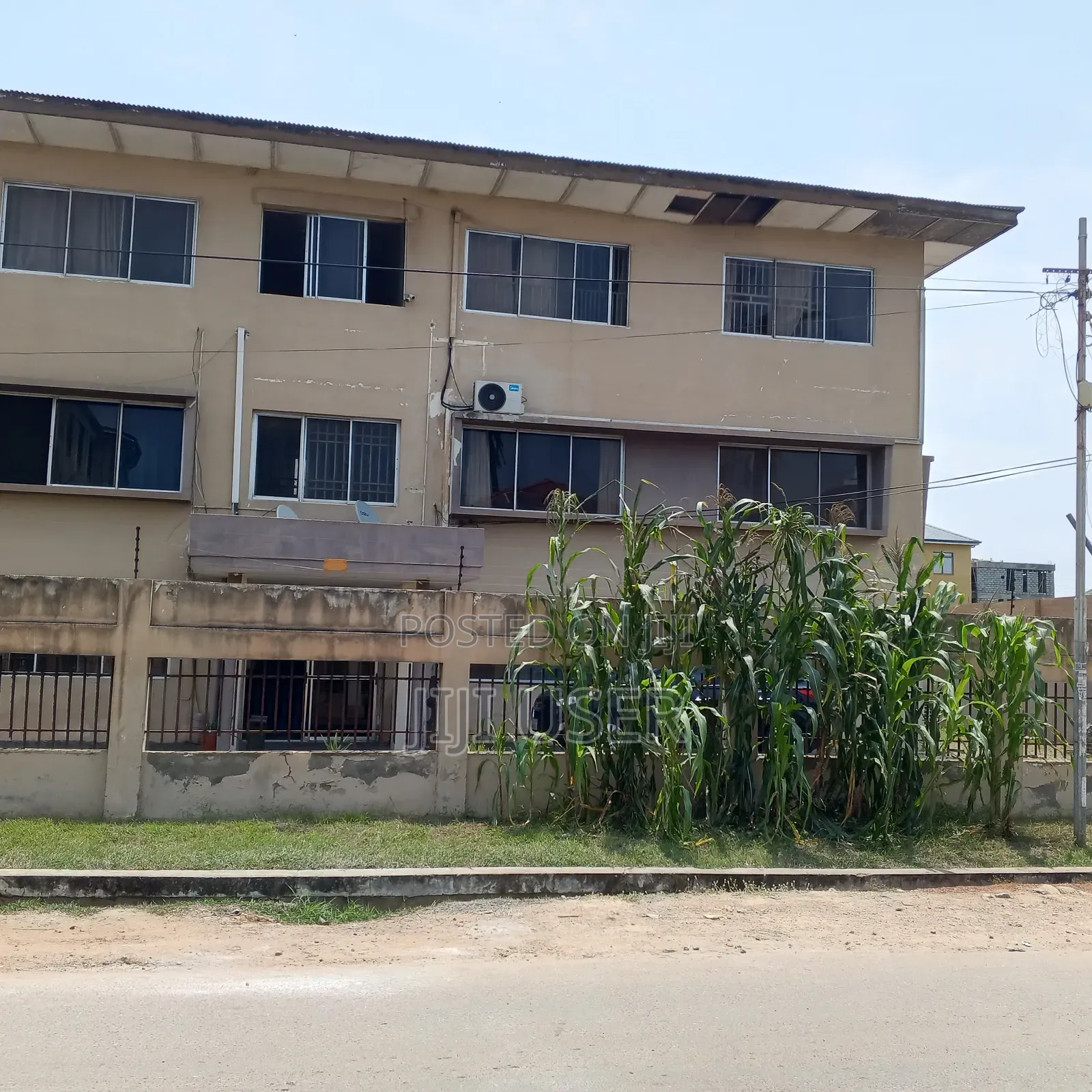 Furnished 20bdrm Apartment in .., Oxford Street for sale