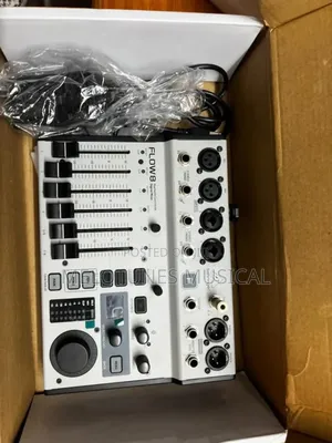 Behringer Flow 8 Digital Mixer.