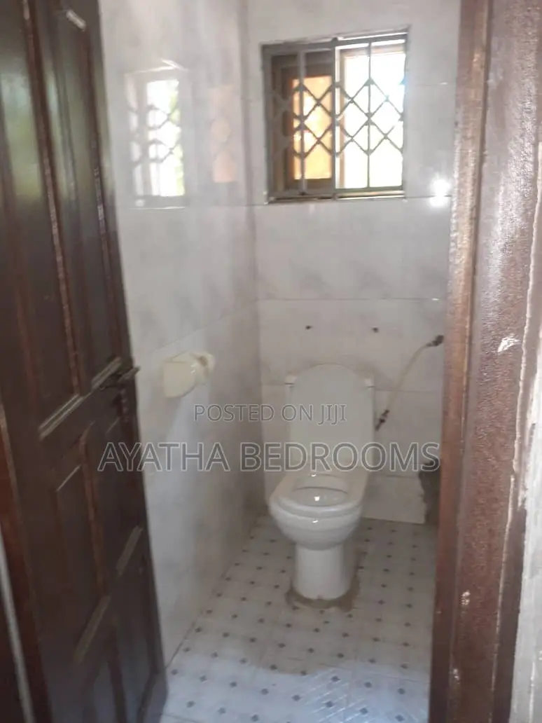 3bdrm House in Ayathar Bedroom, New Town for rent