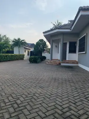 2bdrm House in Ayathar Bedroom, Baatsona Total for rent