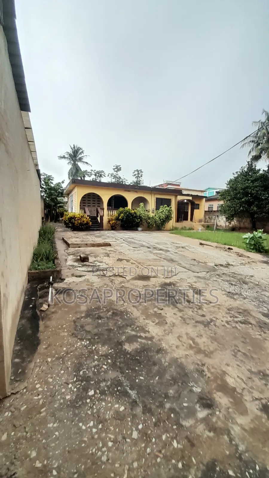 4bdrm House in Mataheko, Kaneshie for sale
