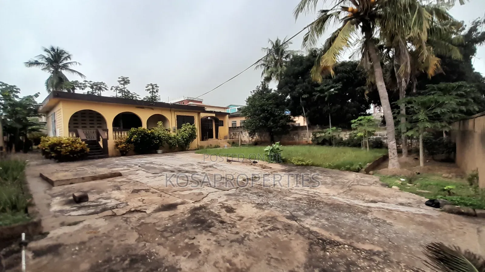 4bdrm House in Mataheko, Kaneshie for sale