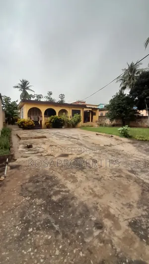 4bdrm House in Mataheko, Kaneshie for sale