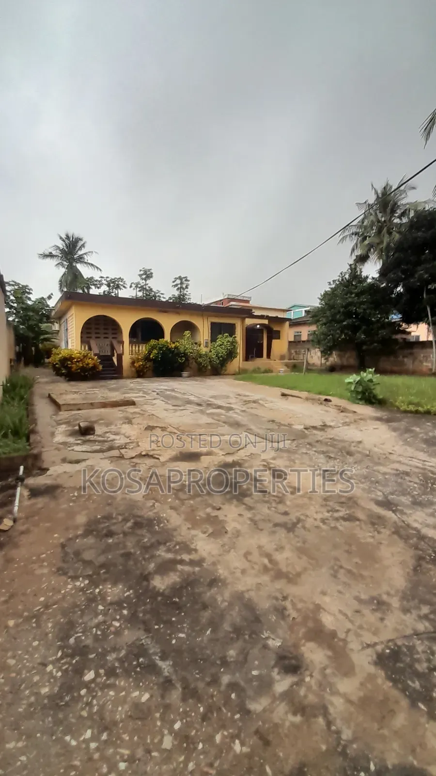 4bdrm House in Mataheko, Kaneshie for sale