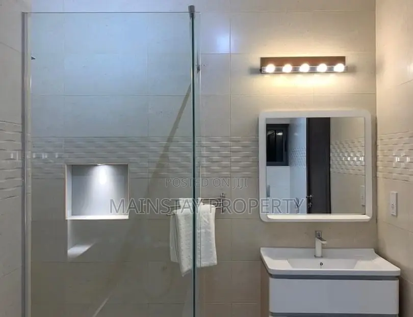 4bdrm House in East Legon for sale