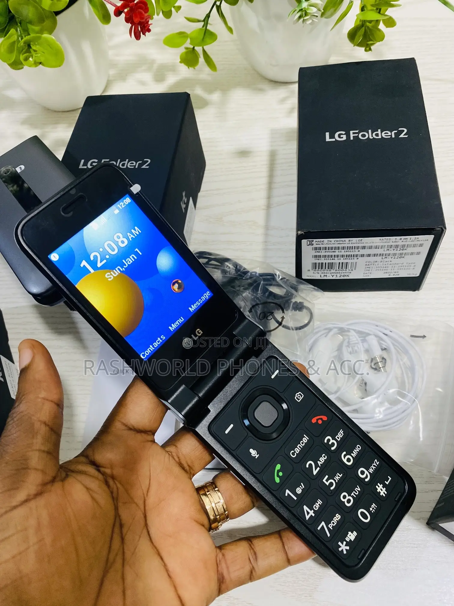 New LG Folder 2 8 GB Black