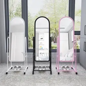 Standing Mirrow
