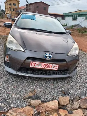 Toyota Aqua 2013 Silver