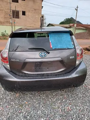 Toyota Aqua 2013 Silver