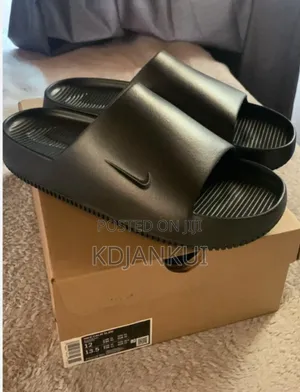 Nike Calm Slides