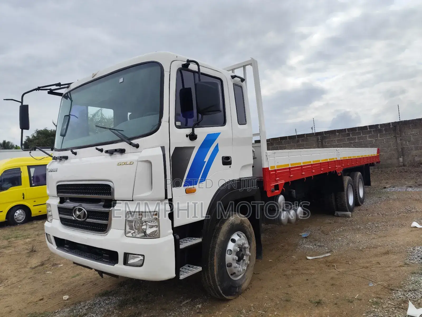 Hyundai Gold 14ton, Heavy Duty Truck.