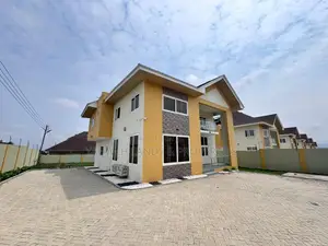 4bdrm House in Lake Side Estate for rent