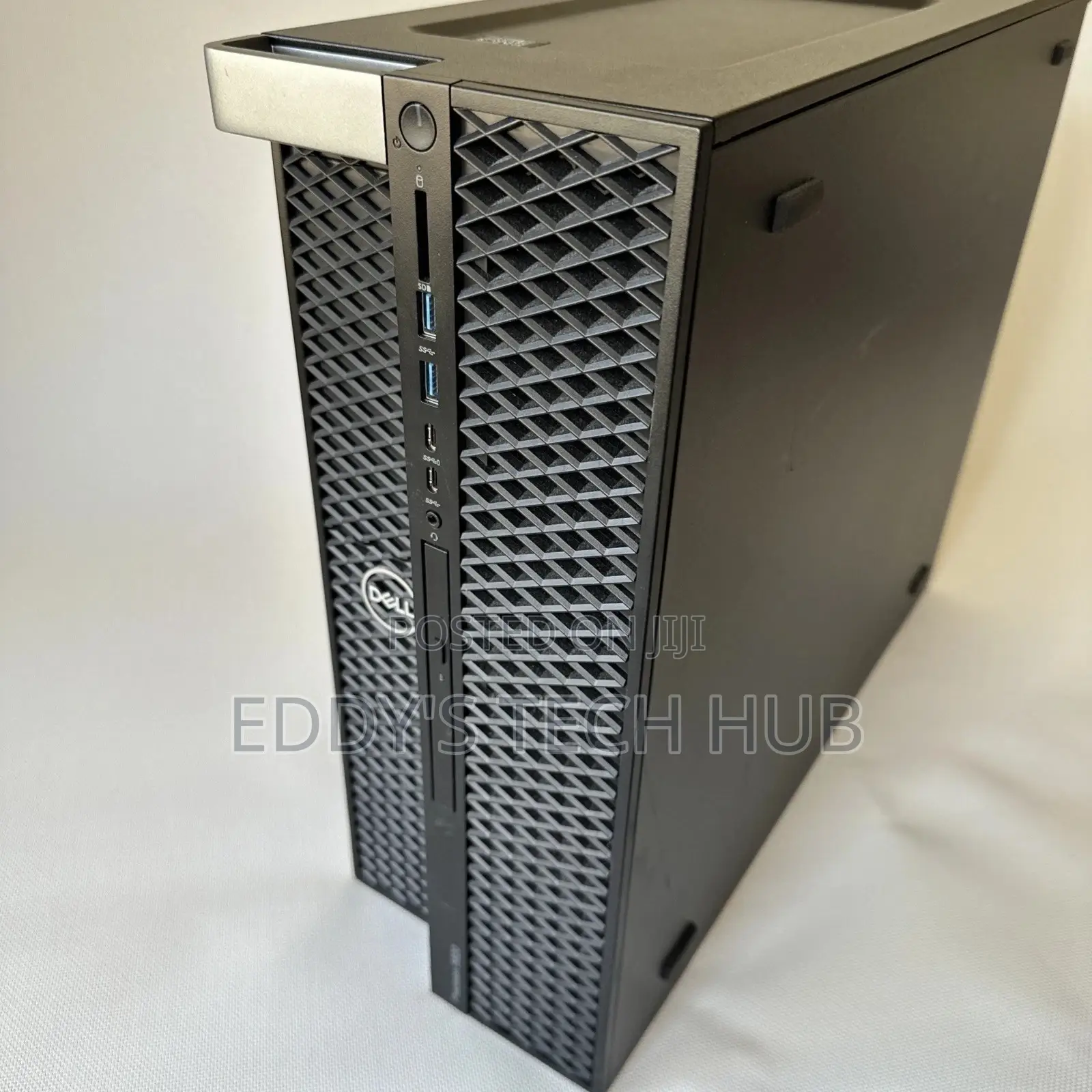 Desktop Computer Dell Precision 5820 32GB Intel Xeon HDD 500GB