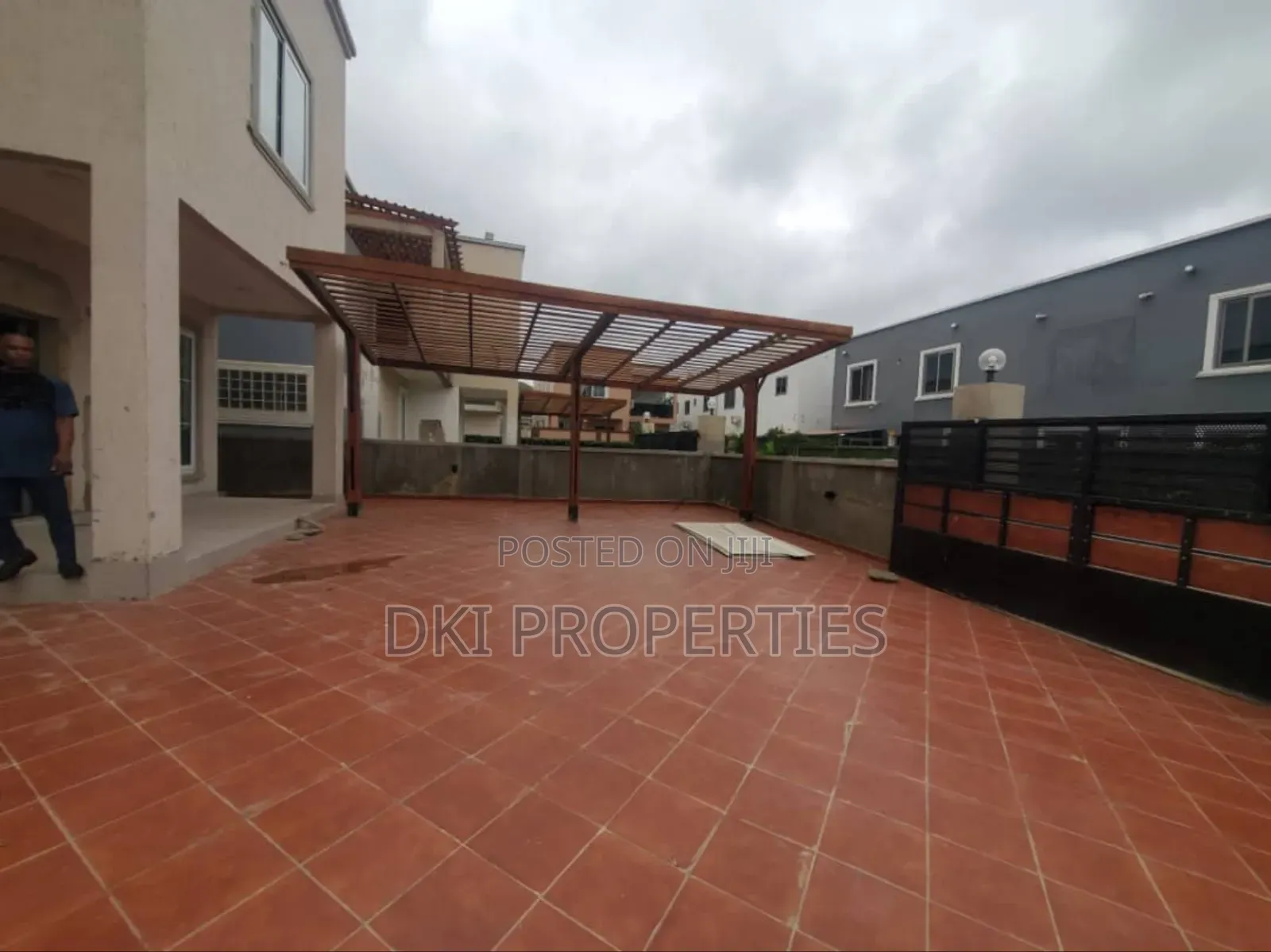 3bdrm House in Dki Properties, East Legon for sale