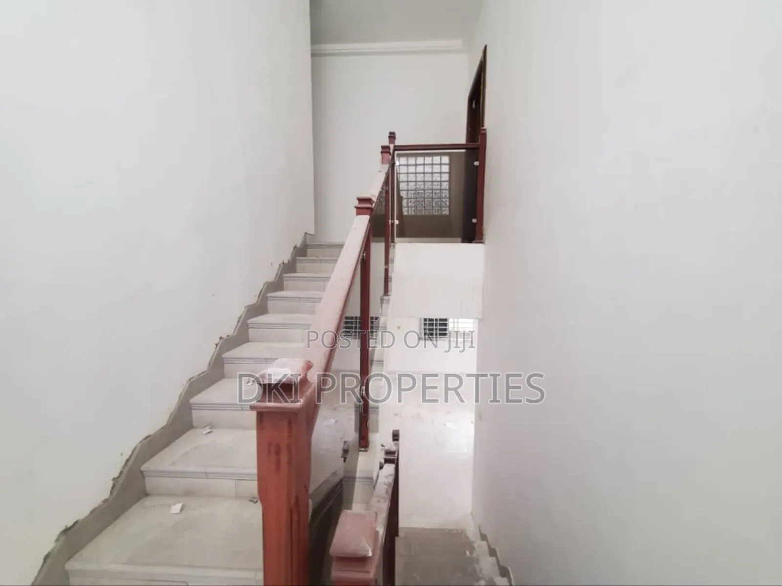 3bdrm House in Dki Properties, East Legon for sale