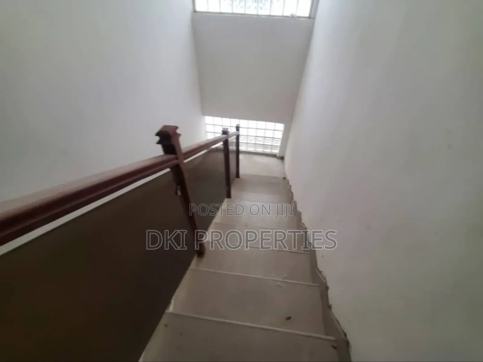3bdrm House in Dki Properties, East Legon for sale