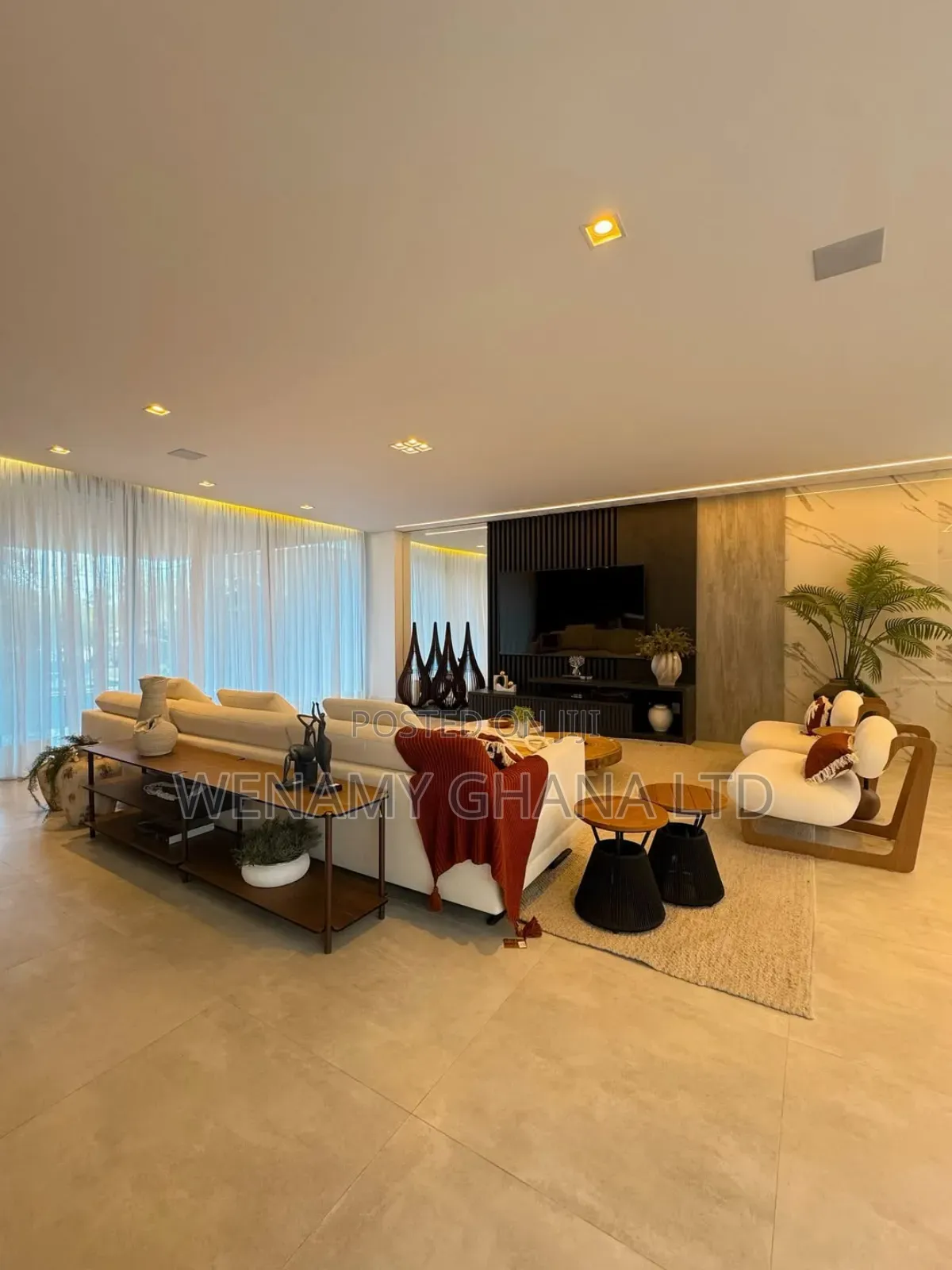 5bdrm House in Accra for sale