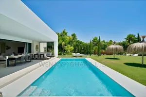 5bdrm House in Accra for sale