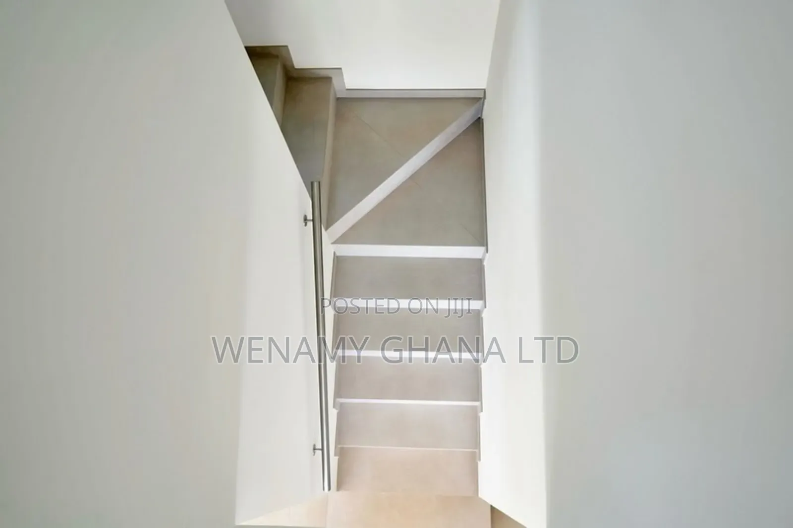 5bdrm House in Accra for sale