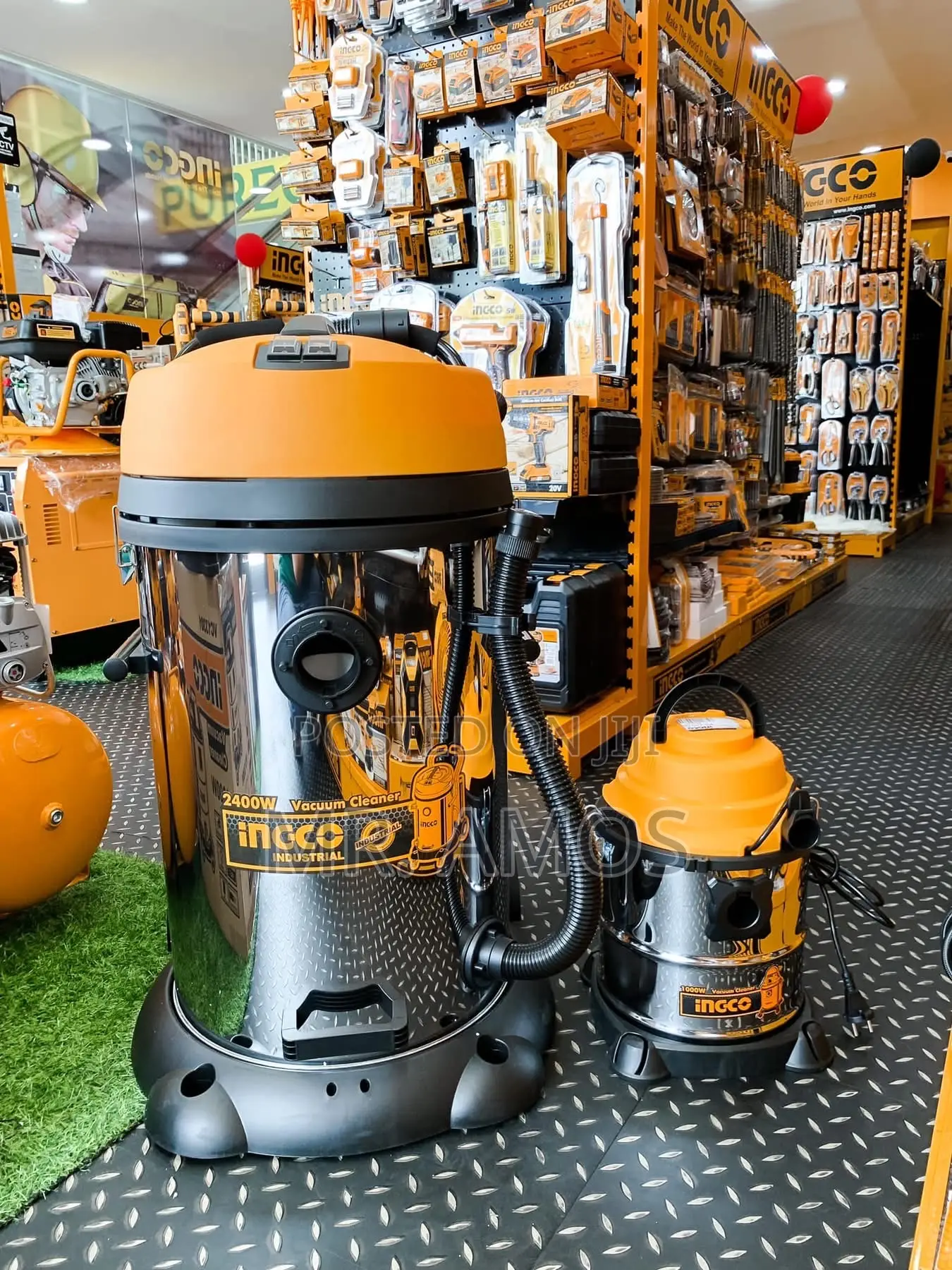 75l 2400w Wet Dry Vacuum Cleaner + 4pcs Accessories- Vc24751