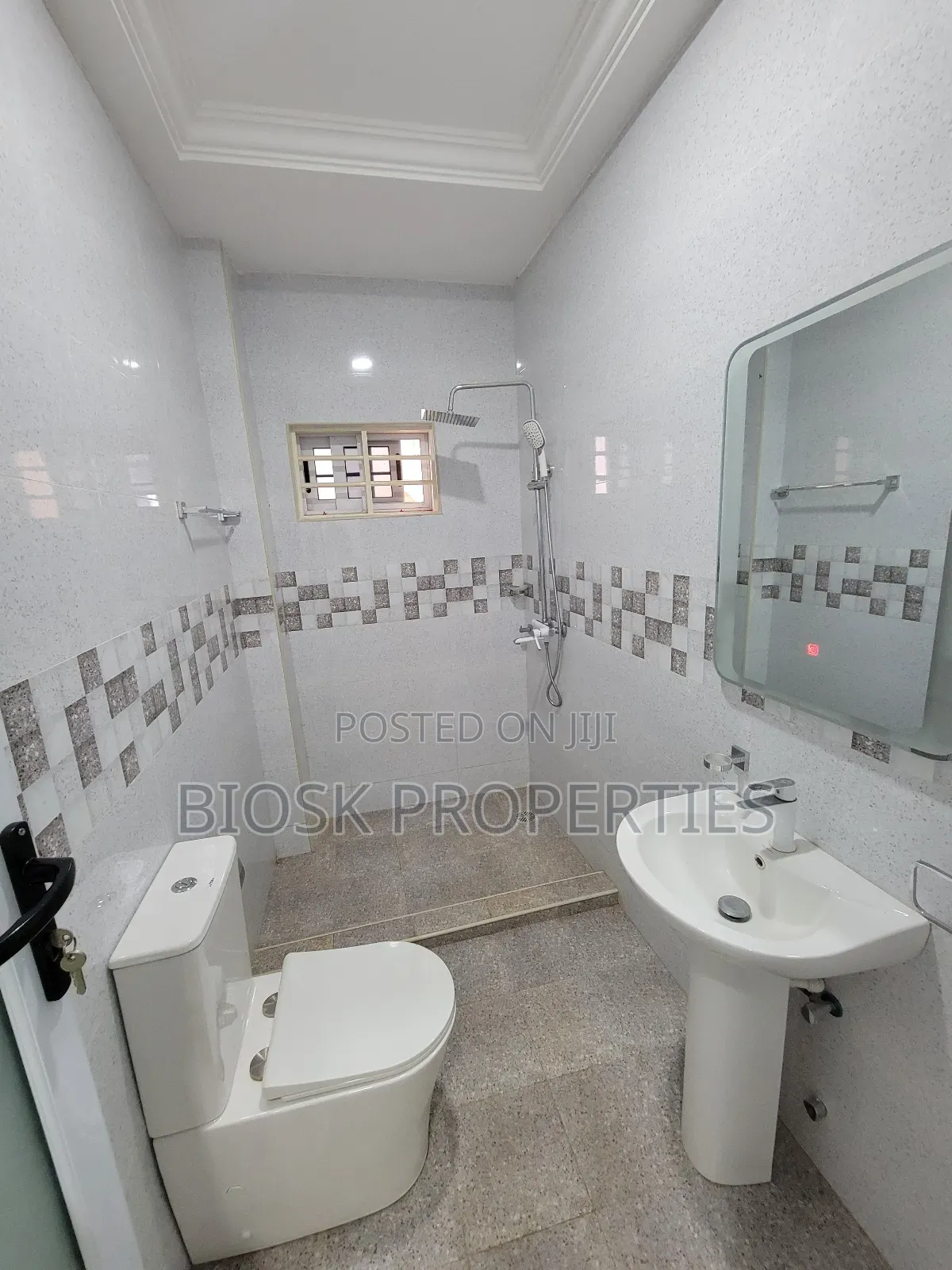 2bdrm Apartment in Biosk Properties, Oyibi for rent