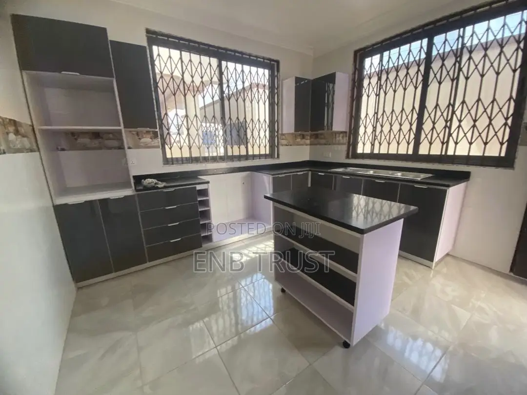3bdrm House in Oyarifa for rent