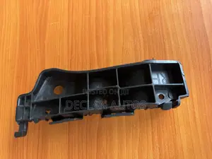 2013-2018 Hyundai Santa Fe Front Bumper Retainer Brackets