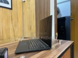 Laptop Lenovo 16GB Intel Xeon SSD 512GB